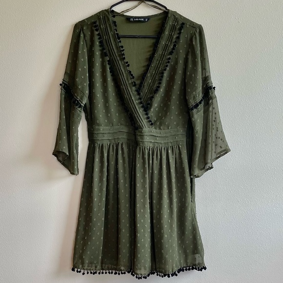 Zara Dresses & Skirts - Zara Basic Hunter Green with black mini dress. Size M.